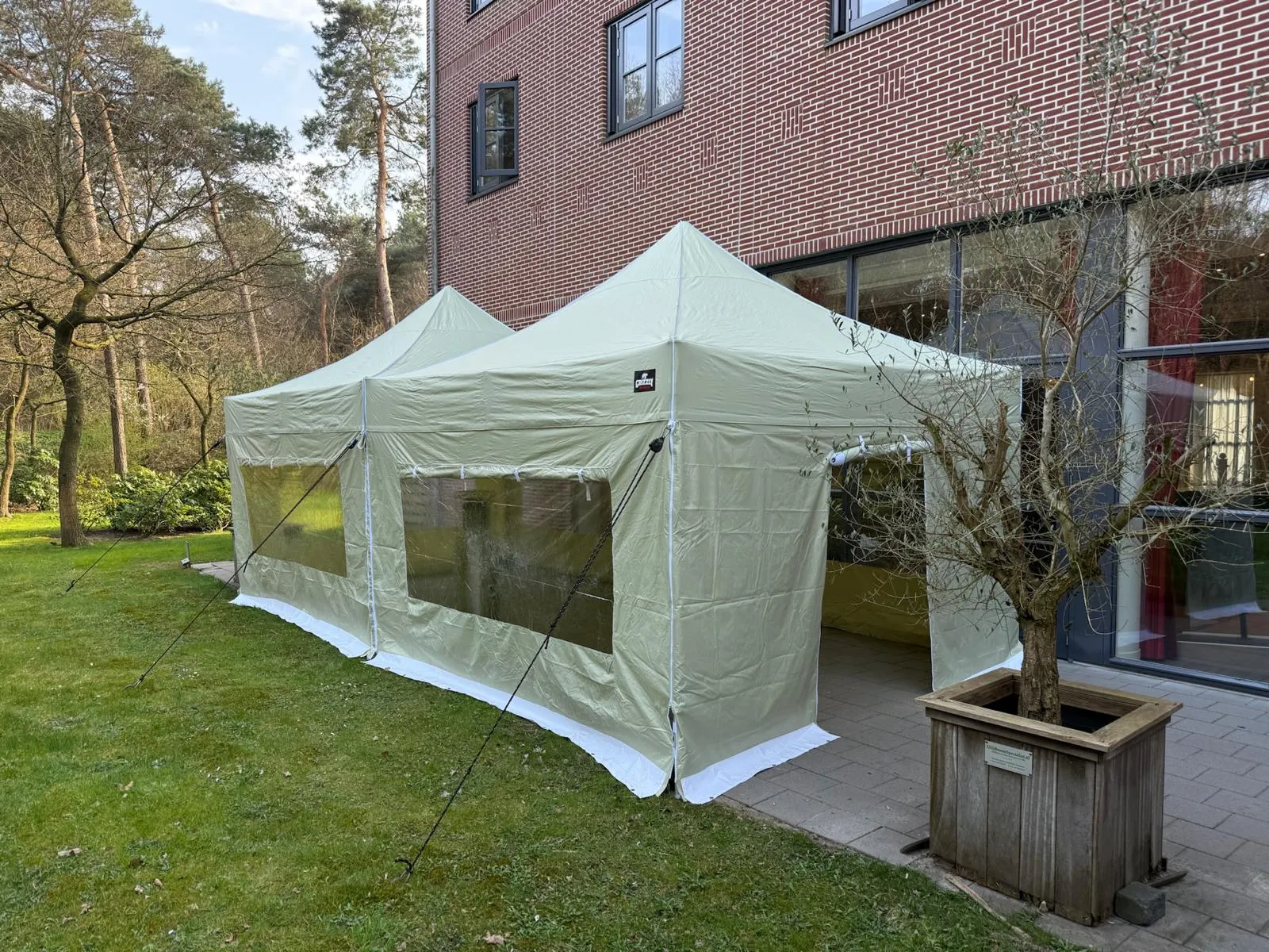Partytent – Easy up – 4x4m – Zand
