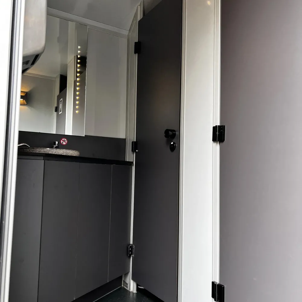 Vip Toiletwagen